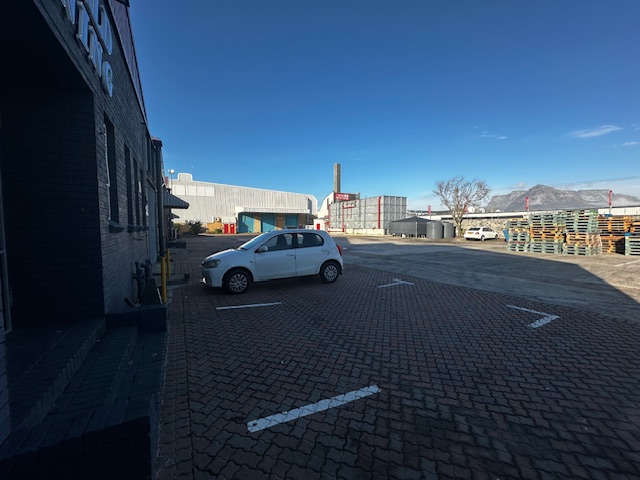 To Let Commercial Property for Rent in Maitland Western Cape
